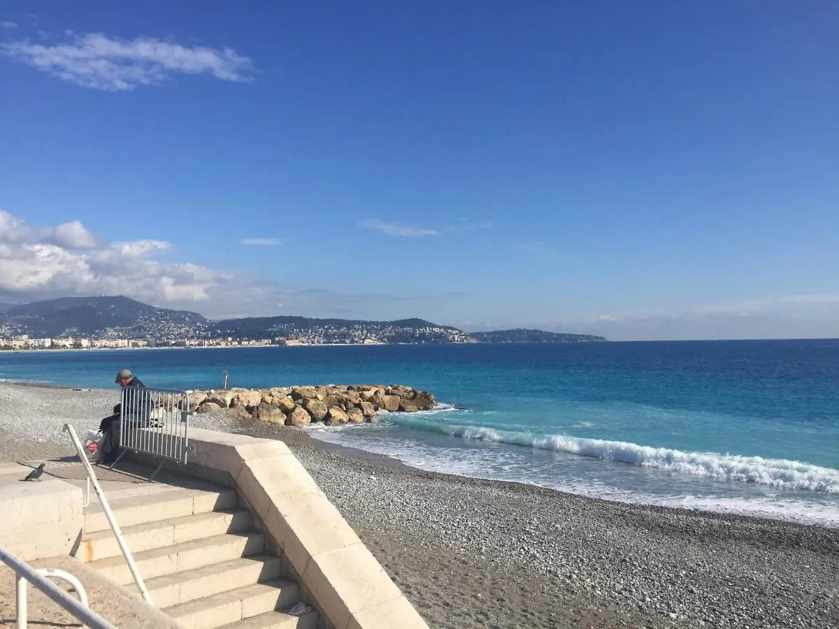 Terrasse Vue Mer Plage A 50 M Parking Nice Apartment