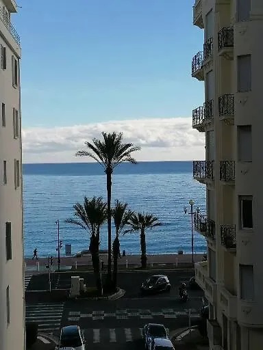 Terrasse Vue Mer Plage A 50 M Parking Nice 0*,  France