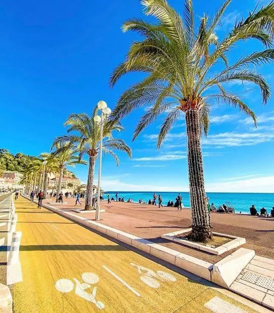 Apartment Terrasse Vue Mer Plage A 50 M Parking Nice France