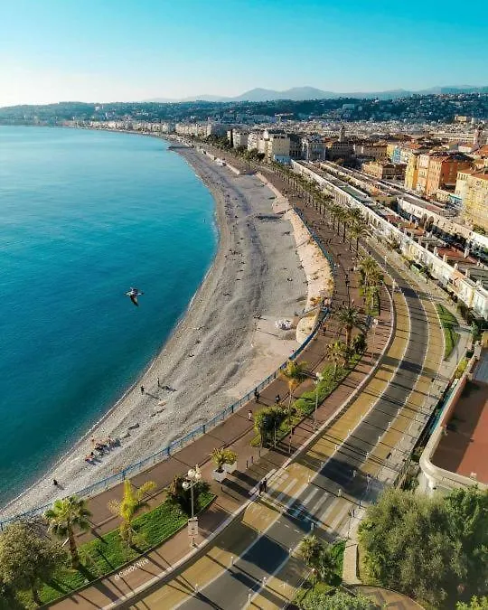 Apartment Terrasse Vue Mer Plage A 50 M Parking Nice