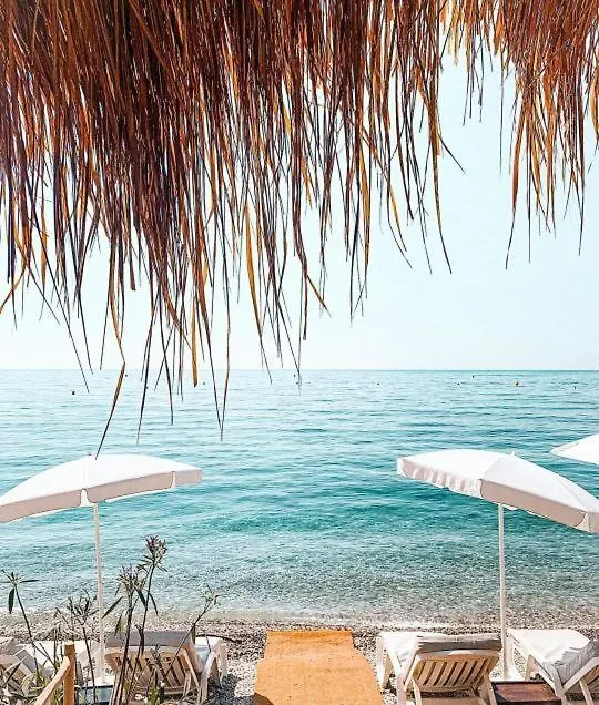 Terrasse Vue Mer Plage A 50 M Parking Nice Apartment